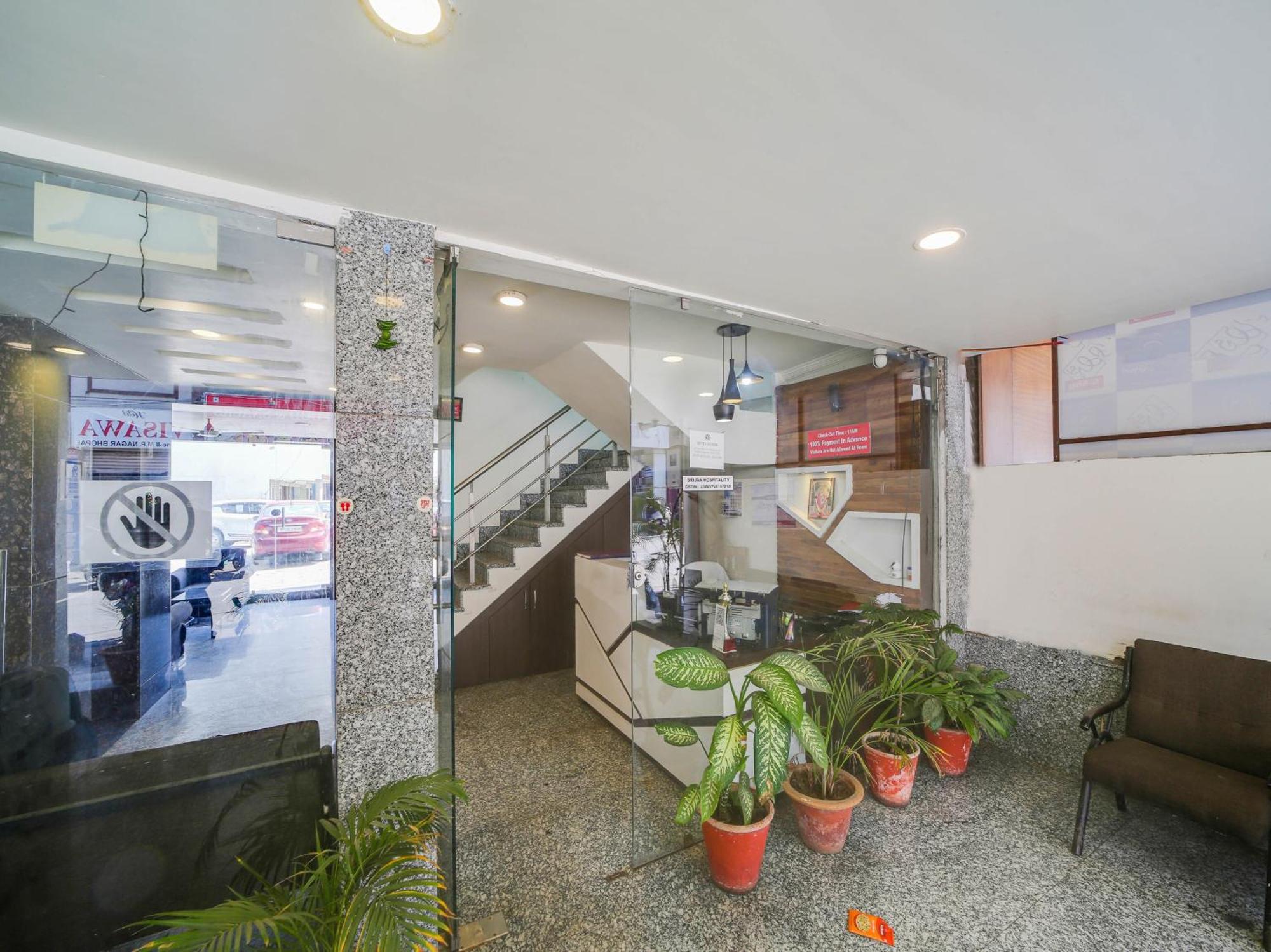 Super Hotel O The Surbhi Bhopal Extérieur photo